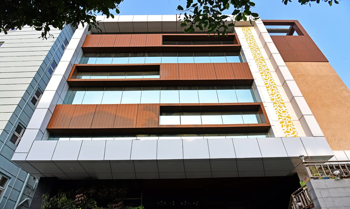 LazyStay Grand facade
