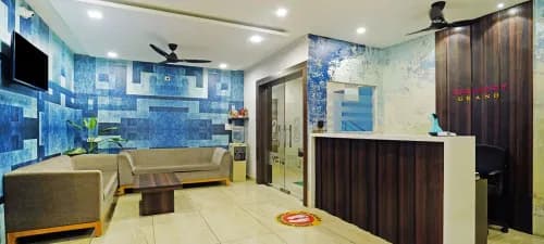 LazyStay Grand